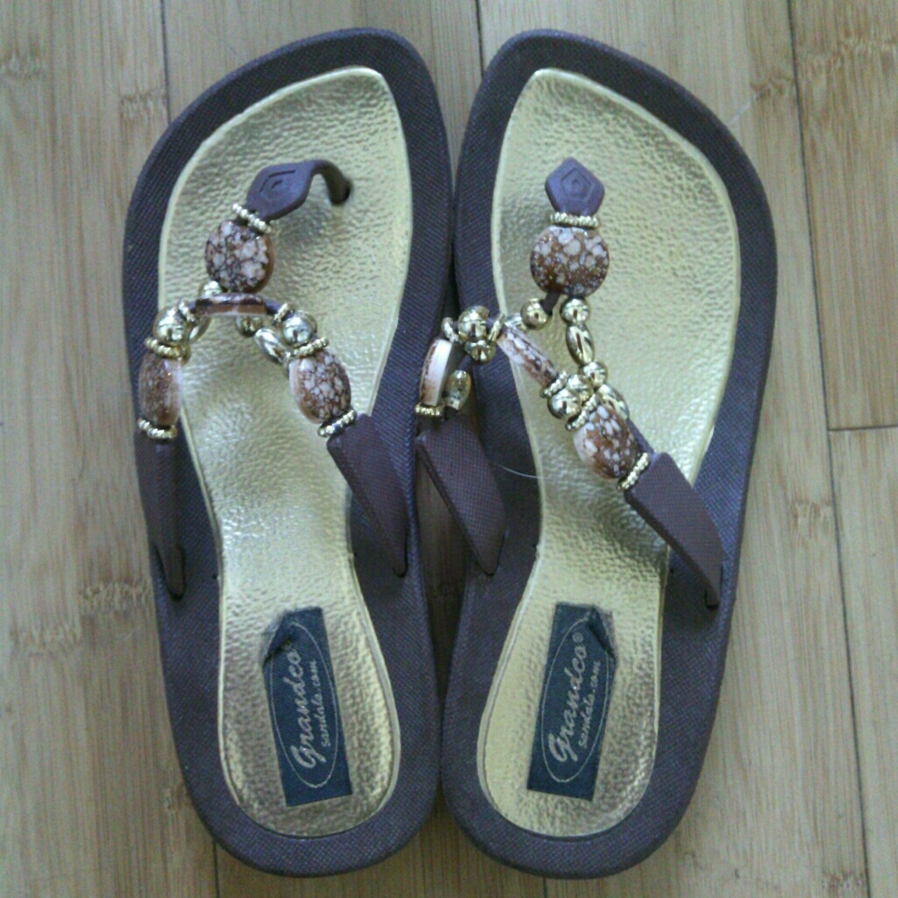 GRANDCO Women's Expression Thong Sandal